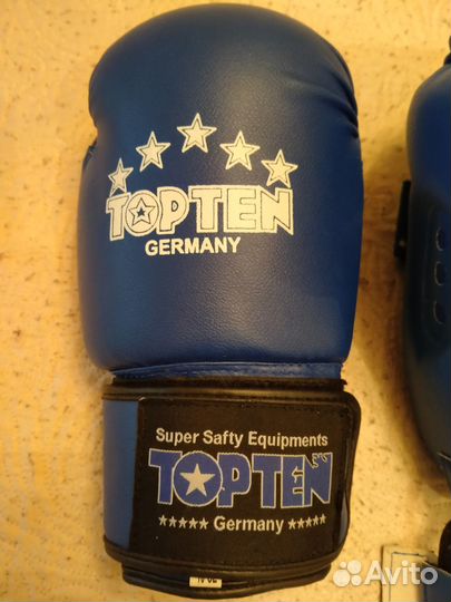 Перчатки и шлем для а, тхэквондо