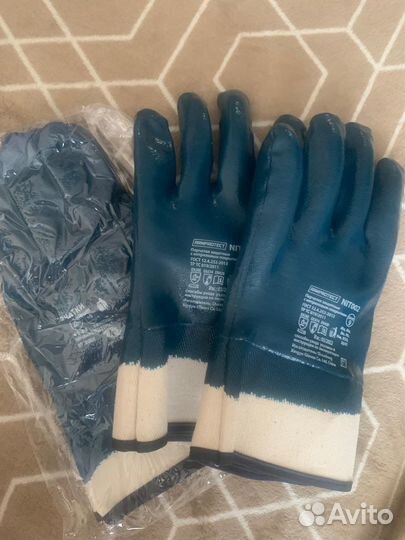 Перчатки резиновые