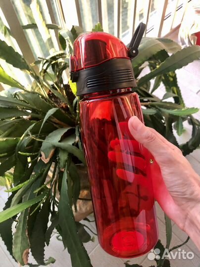 Бутылка спортивная для воды 700 мл красная