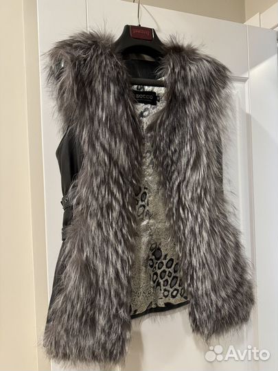 Меховая жилетка