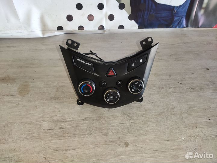 Блок климата Шевроле Авео Т300 Chevrolet Aveo T300