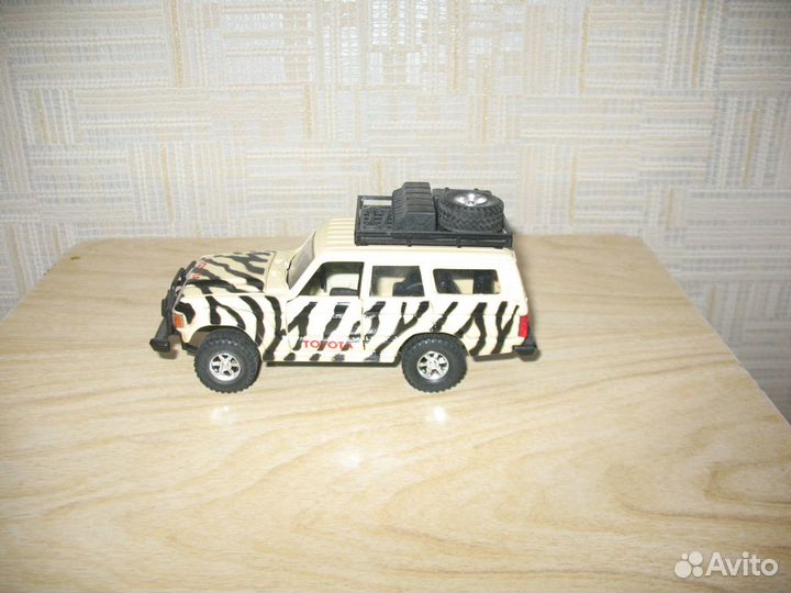 Toyota land cruiser 80 safari Масштаб 1/40