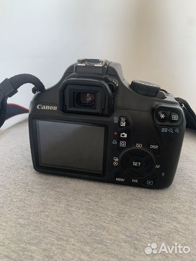 Зеркальный фотоаппарат canon 1100d