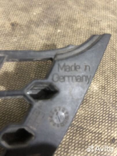 Решетка радиатора правая Mercedes GLC-Class coupe