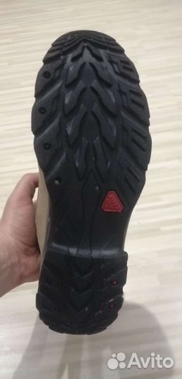 Трекинговые ботинки