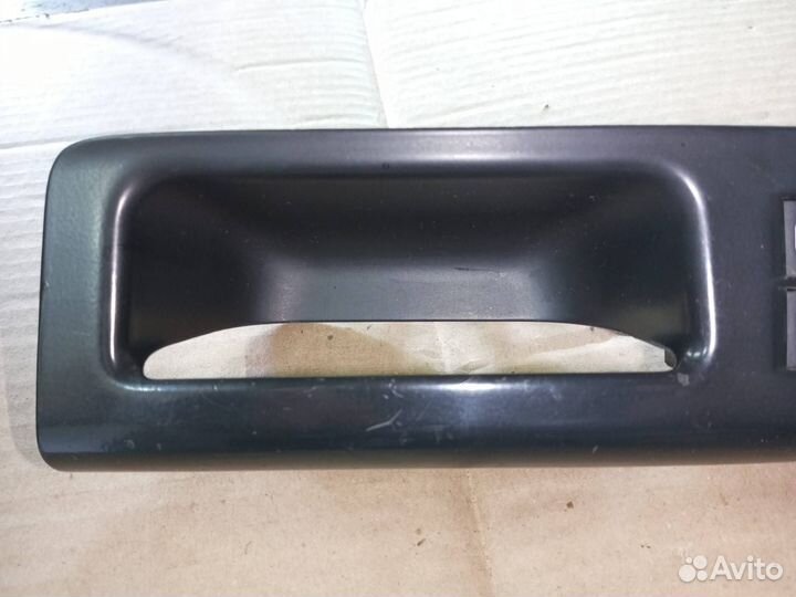 Блок управления стеклоподъемниками передней левой