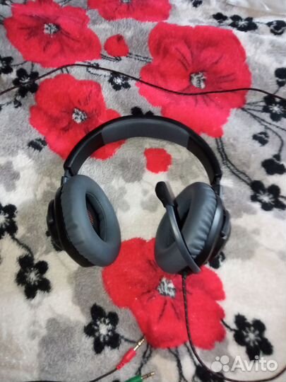 Наушники jbl quantum 100