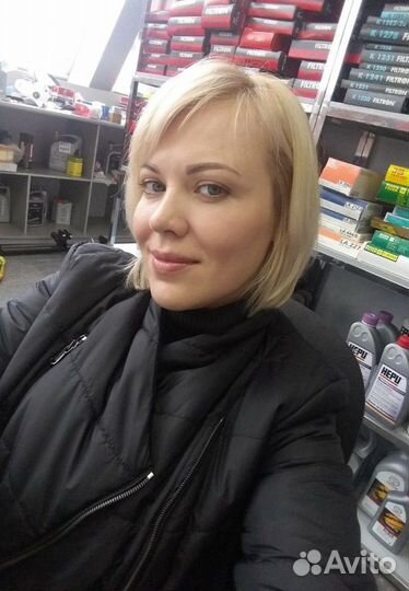 Менеджер отдела запасных частей, продавец, админ