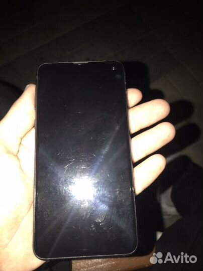 Samsung Galaxy S10e, 6/128 ГБ