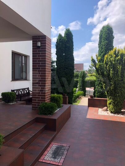 Дом 288,4 м² на участке 12 сот.