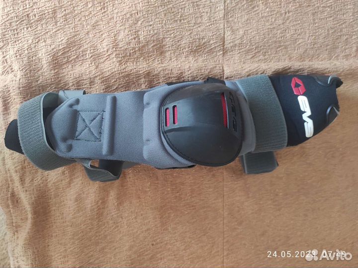 Брейсы Наколенник мото EVS SX series