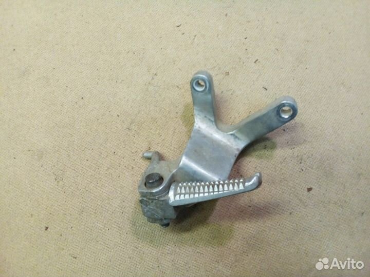 Кронштейн подножки левый yamaha yzf1000r yzf 1000