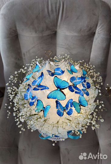 Букет из бабочек с гипсофилами