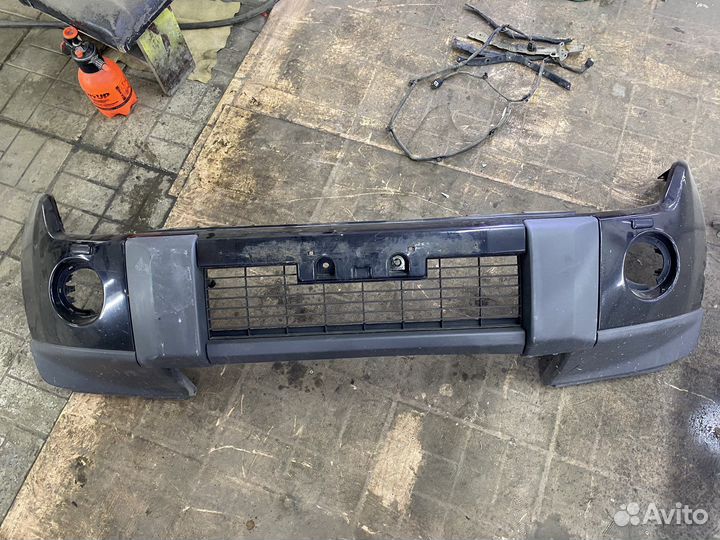 Бампер передний mitsubishi pajero 4