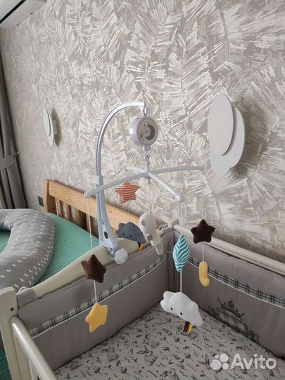 Музыкальный мобиль на кроватку