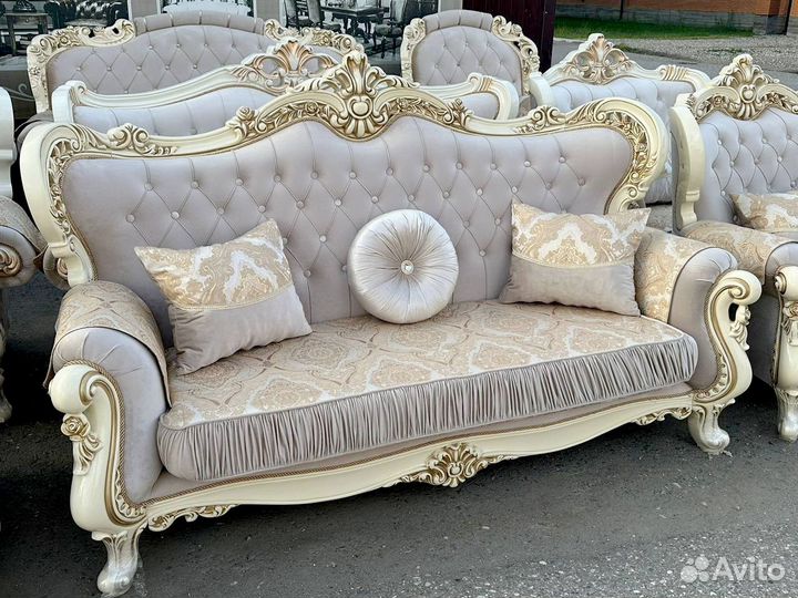 Диван и кресла тройка