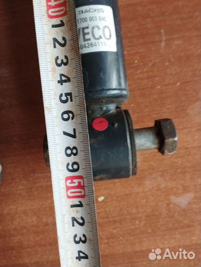 Задний амортизатор