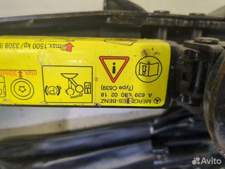 Набор инструментов штатный Mercedes Vito W639, 200