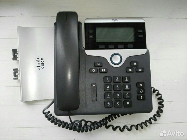 Cisco cp7841 SPA502 6941 D-link 150SE IP-телефон