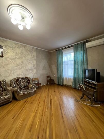 Дом 200 м² на участке 7 сот.