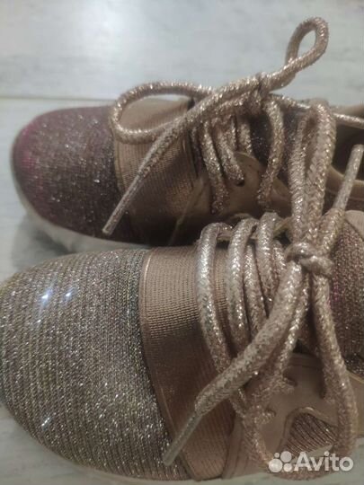 Кроссовки детские 23 размер