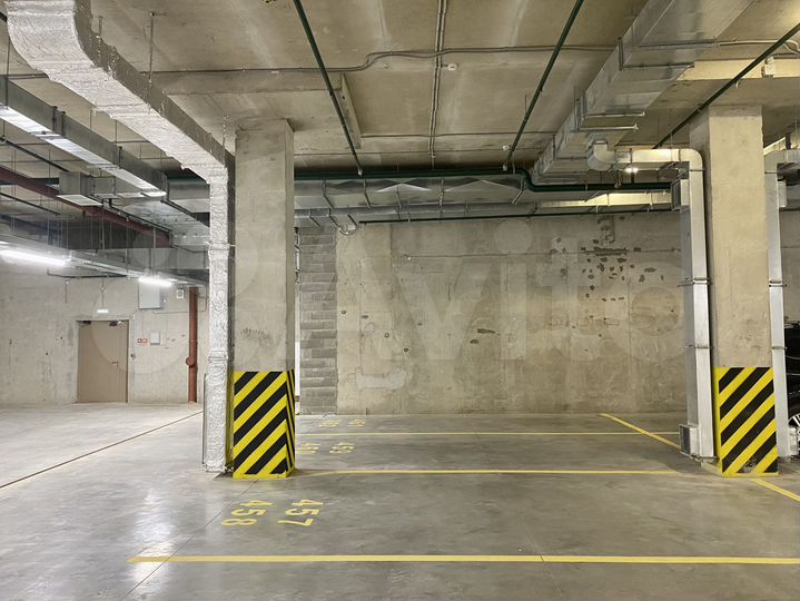 Машиноместо, 13 м²