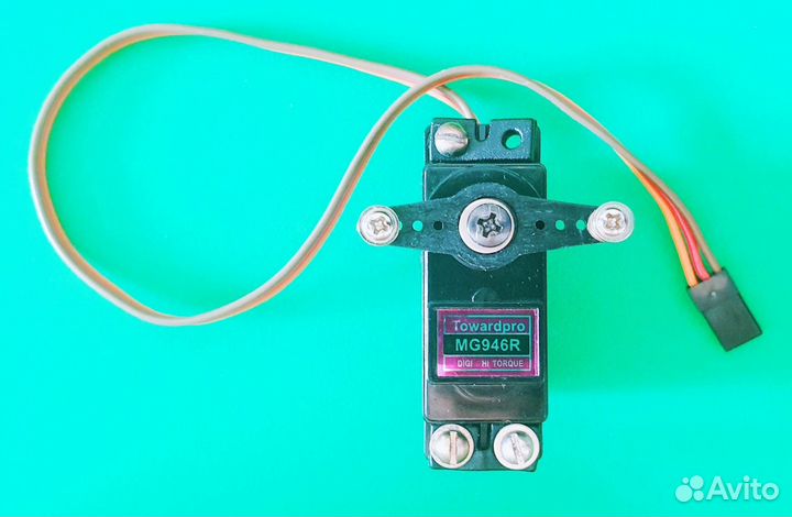 Сервоприводы MG946R и Futuba S3003