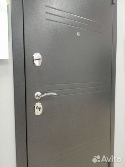 Дверь входная металлическая