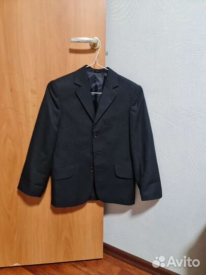 Пиджак школьный новый