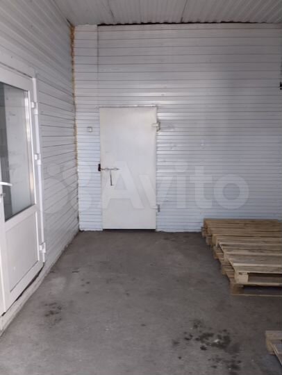 С холодильной камерой (без оборудования), юр.адрес