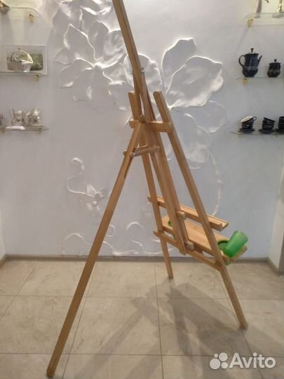 Мольберт художественный