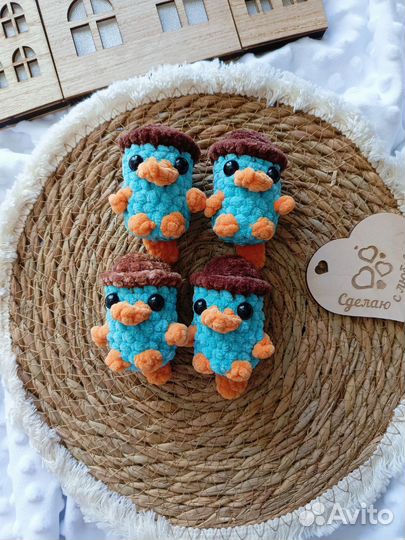 Вязаные брелоки