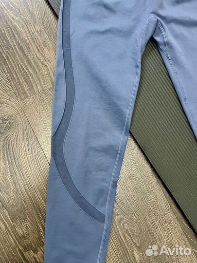 Форма спортивная новая леггинсы топ 44