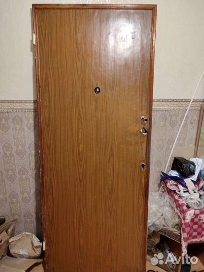 Дверь входная деревянная бу