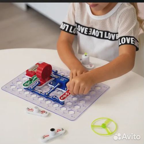 Электронный конструктор знаток 335 схем