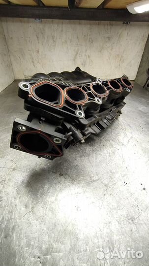 Впускной коллектор Honda Civic R18A1