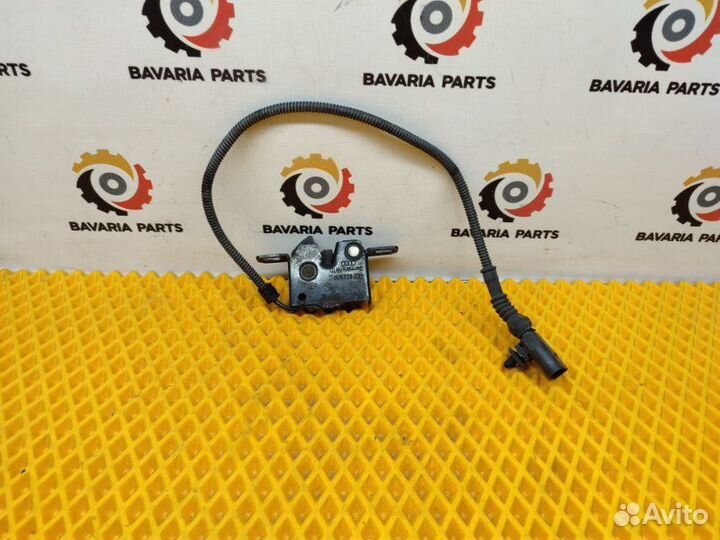 Замок капота Audi A8 D3 4.2 BFM 2004