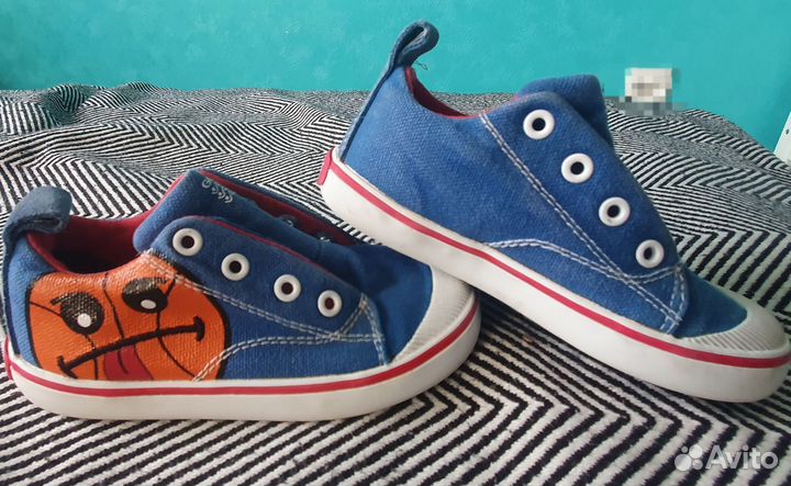 Кроссовки детские