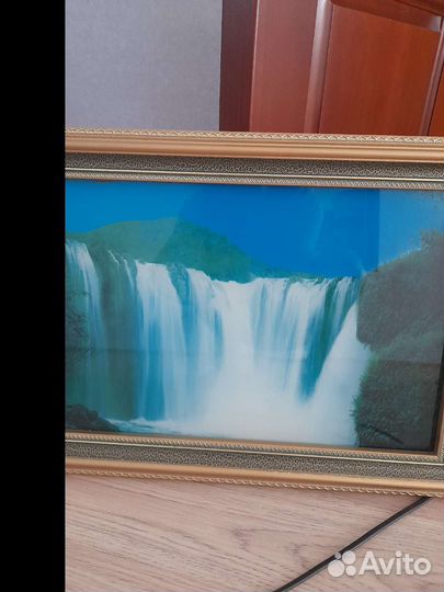 Картина водопад с подцветкой и звуком