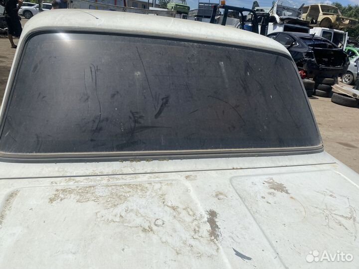 Заднее стекло ваз 2106