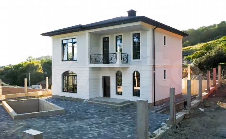 Коттедж 200 м² на участке 4,5 сот.