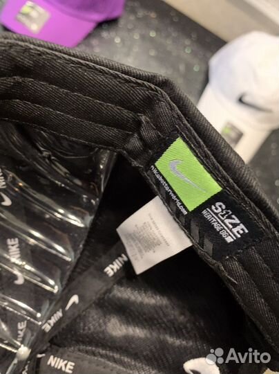 Кепка черная Nike