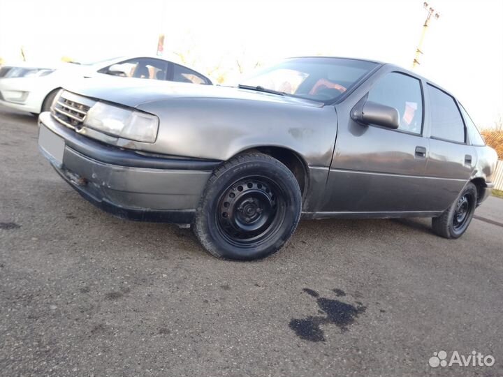 Opel Vectra 1.6 МТ, 1989, 300 000 км