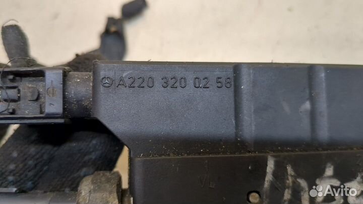 Блок клапанов Mercedes S W220, 2000