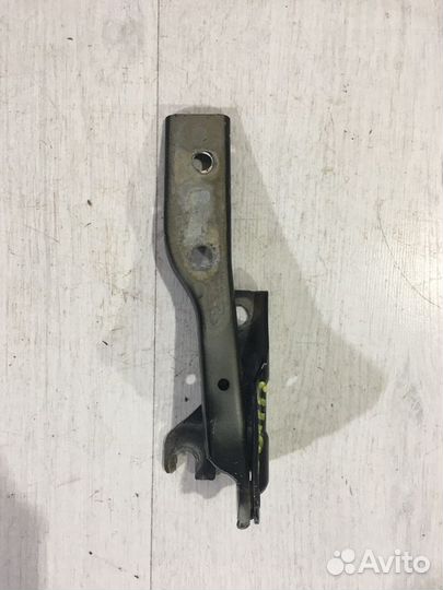 Петля капота volkswagen polo 5 1.4 мт хетчбек