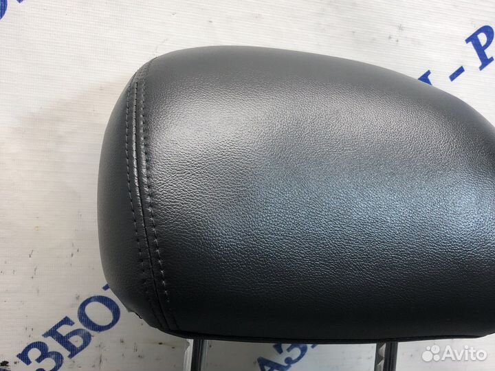 Зад прав подголовник Genesis 2