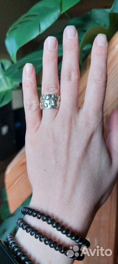 Серебряное кольцо