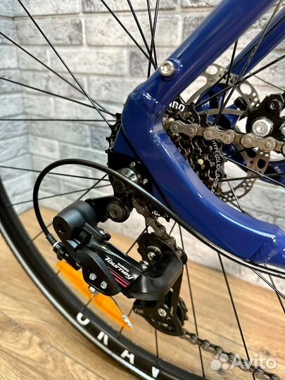 Гравел Serious GravixOne 28/Рама L (2022)