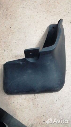 Брызговик Daewoo-Nexia передний правый (oeм) (цара