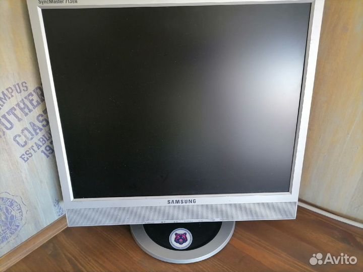 Монитор samsung